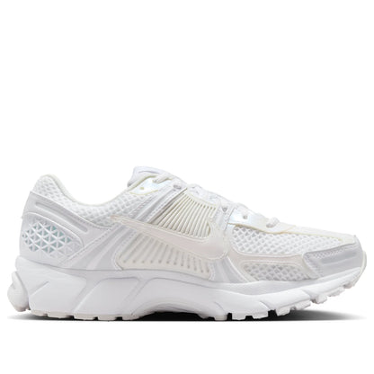 Vome 5's Triple White