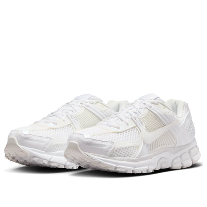 Vome 5's Triple White