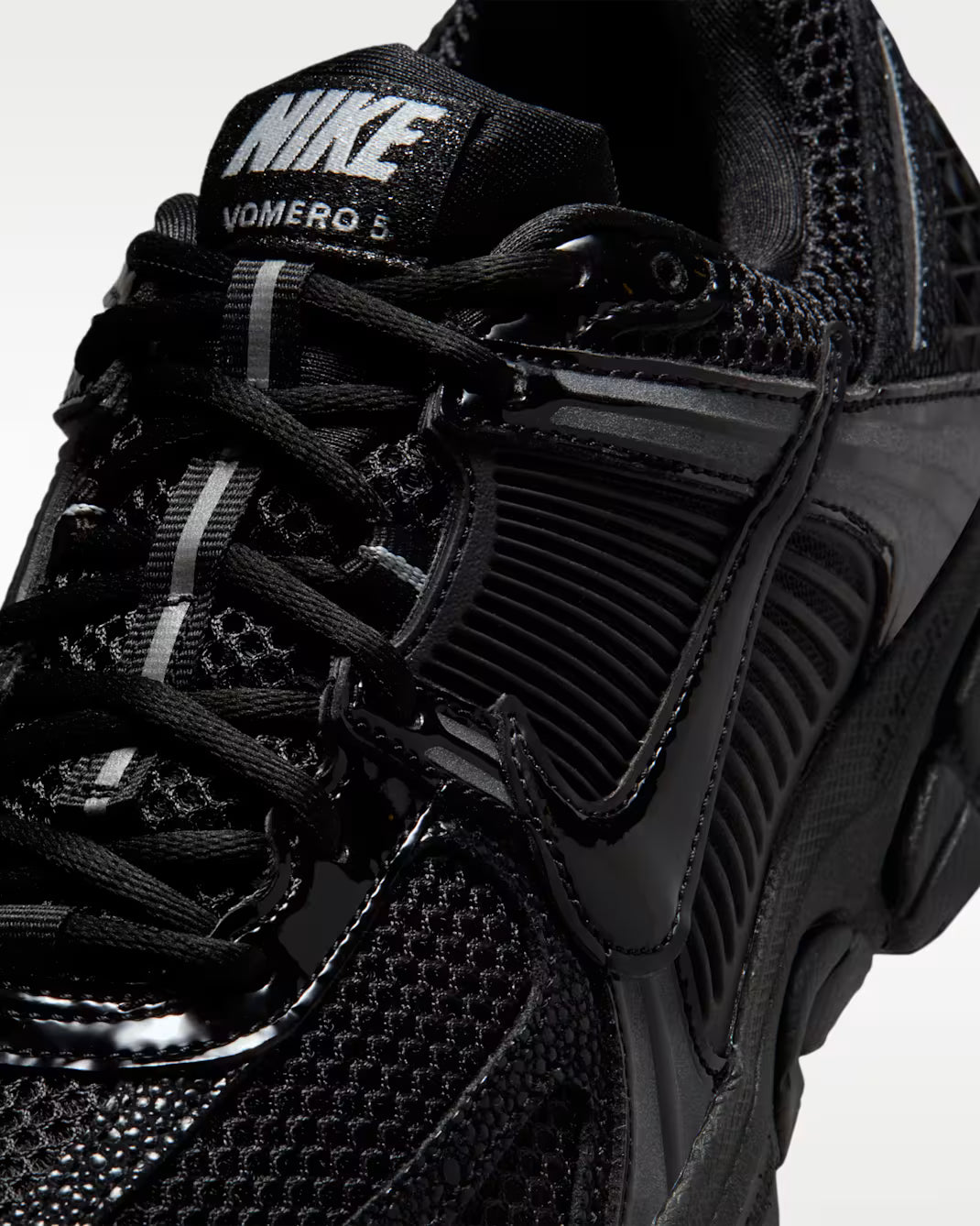 Vome 5's Black