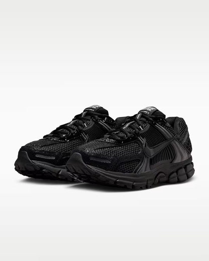 Vome 5's Black