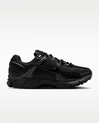Vome 5's Black