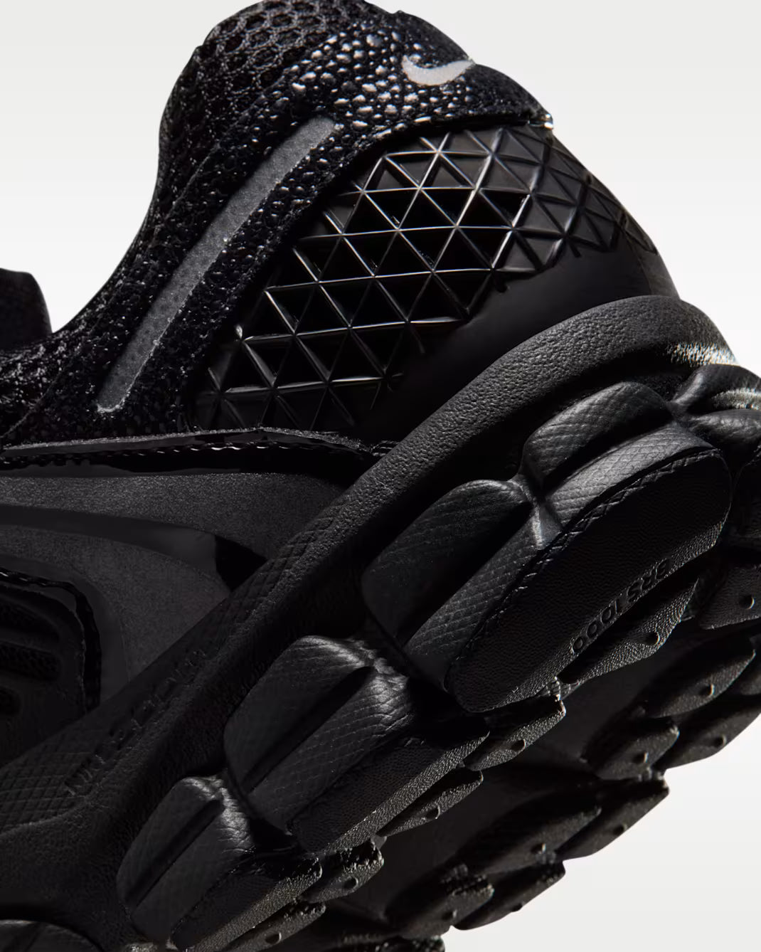 Vome 5's Black